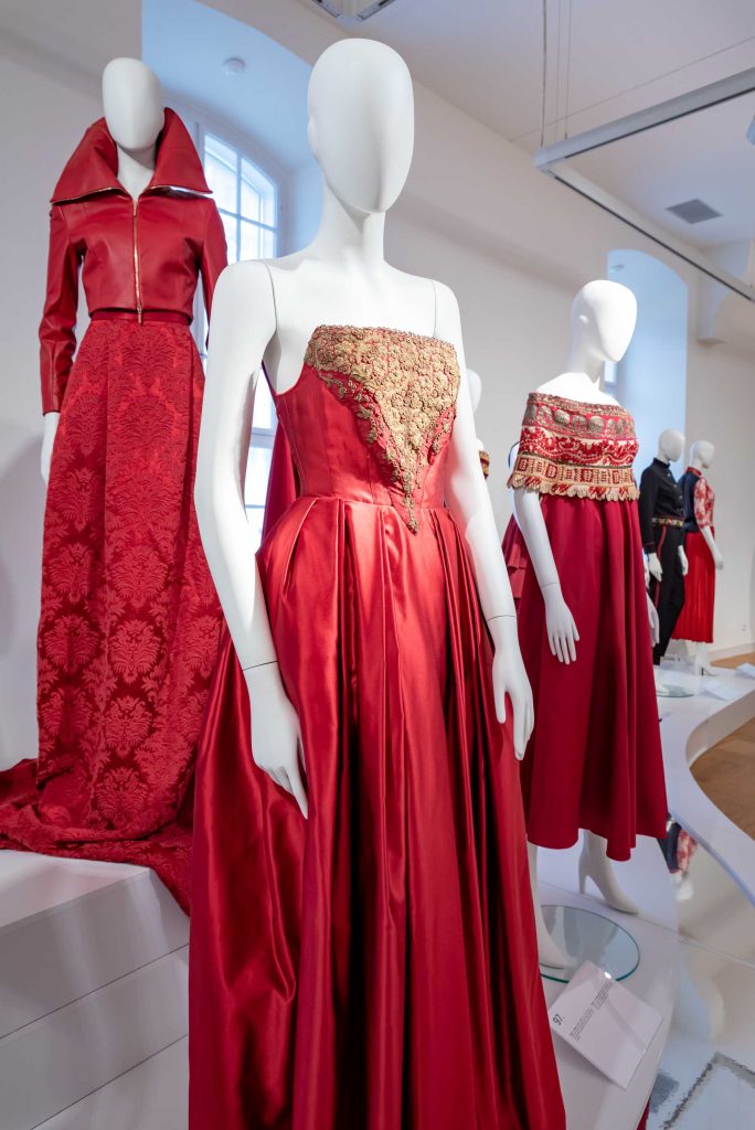 Esterházy-kastély kiállítás Fertőd program divatkiállítás