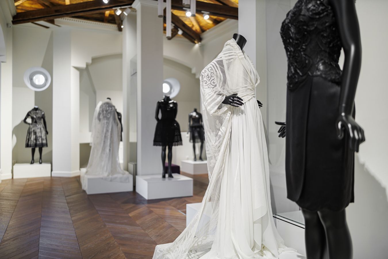 balatonfüred divatmúzeum kiállítás balatoni program